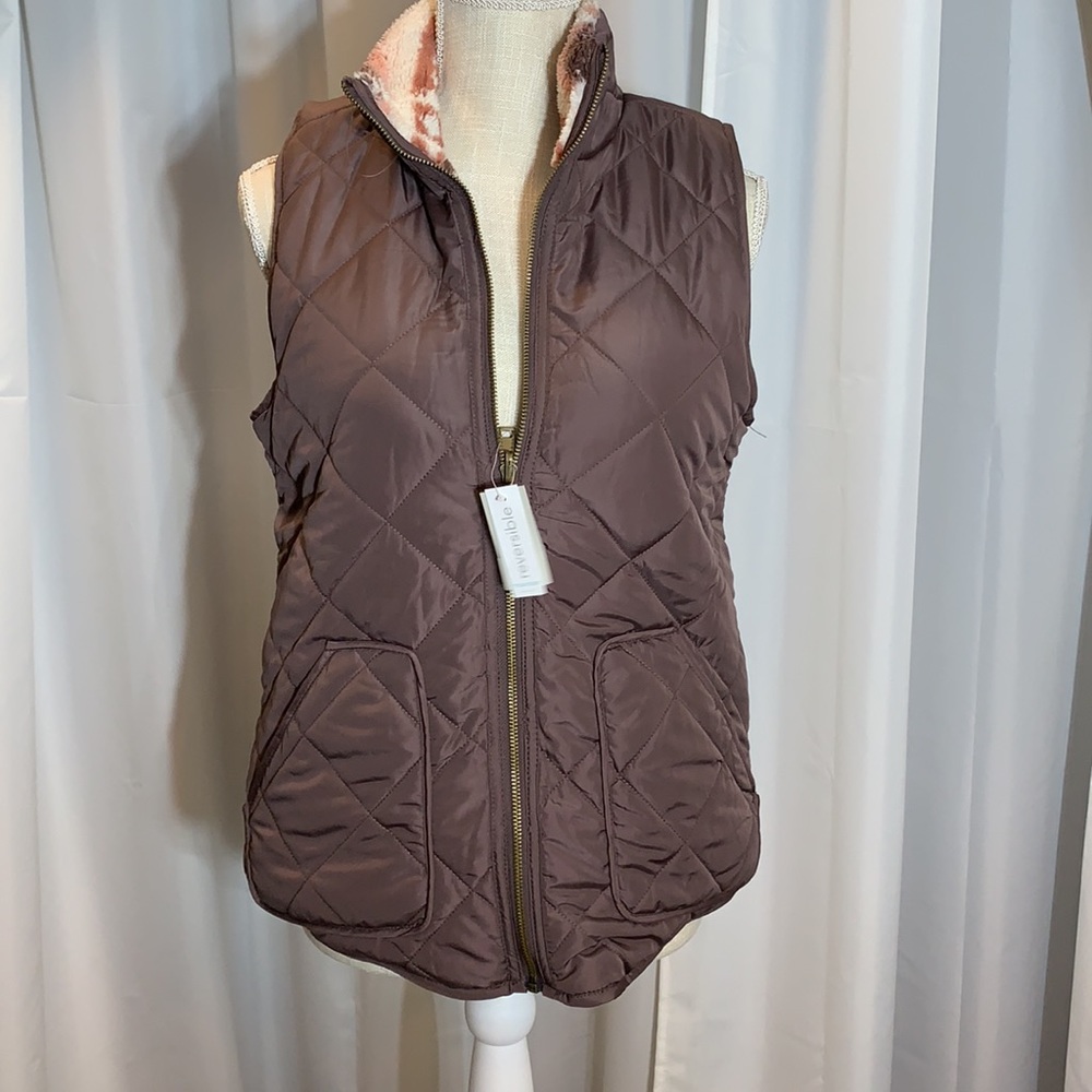 NEW Maurices Reversible Sherpa/Quilted Vest - Picture 12 of 12
